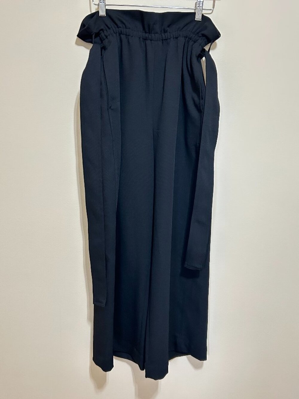 Aritzia Wilfred Paperbag Pant Black Size 8